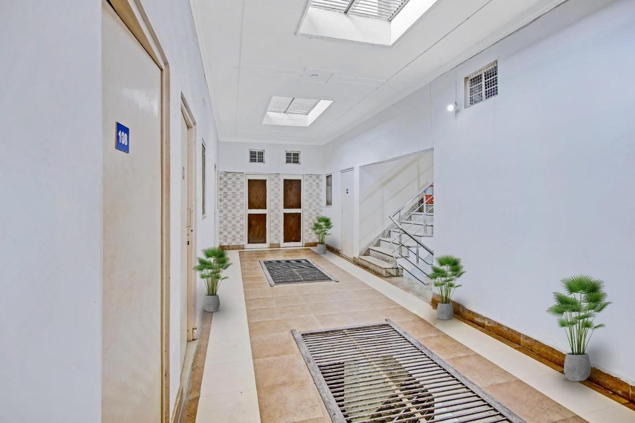 Spot On Shree Naman Guest House Сонипат Экстерьер фото