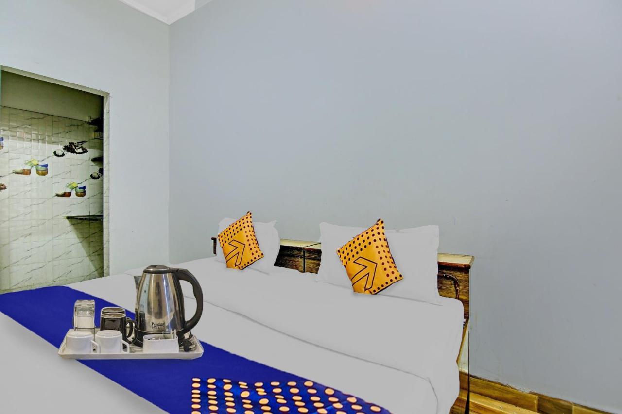 Spot On Shree Naman Guest House Сонипат Экстерьер фото