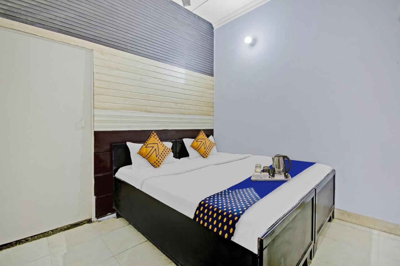 Spot On Shree Naman Guest House Сонипат Экстерьер фото